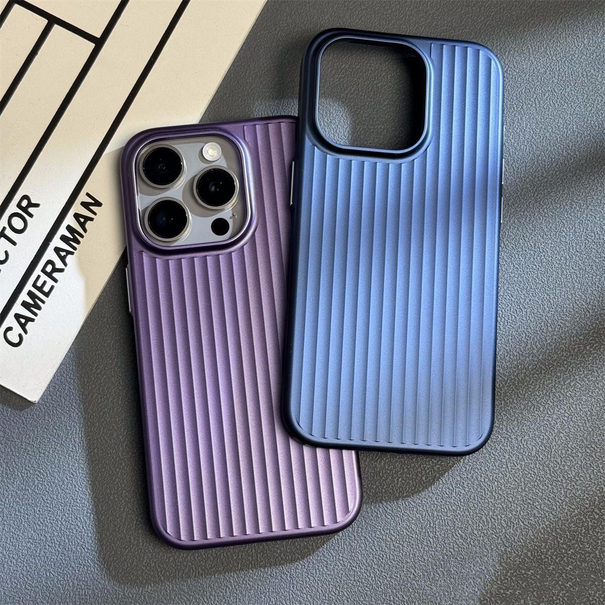 Estuche con revestimiento mate y diseño corrugado para iPhone