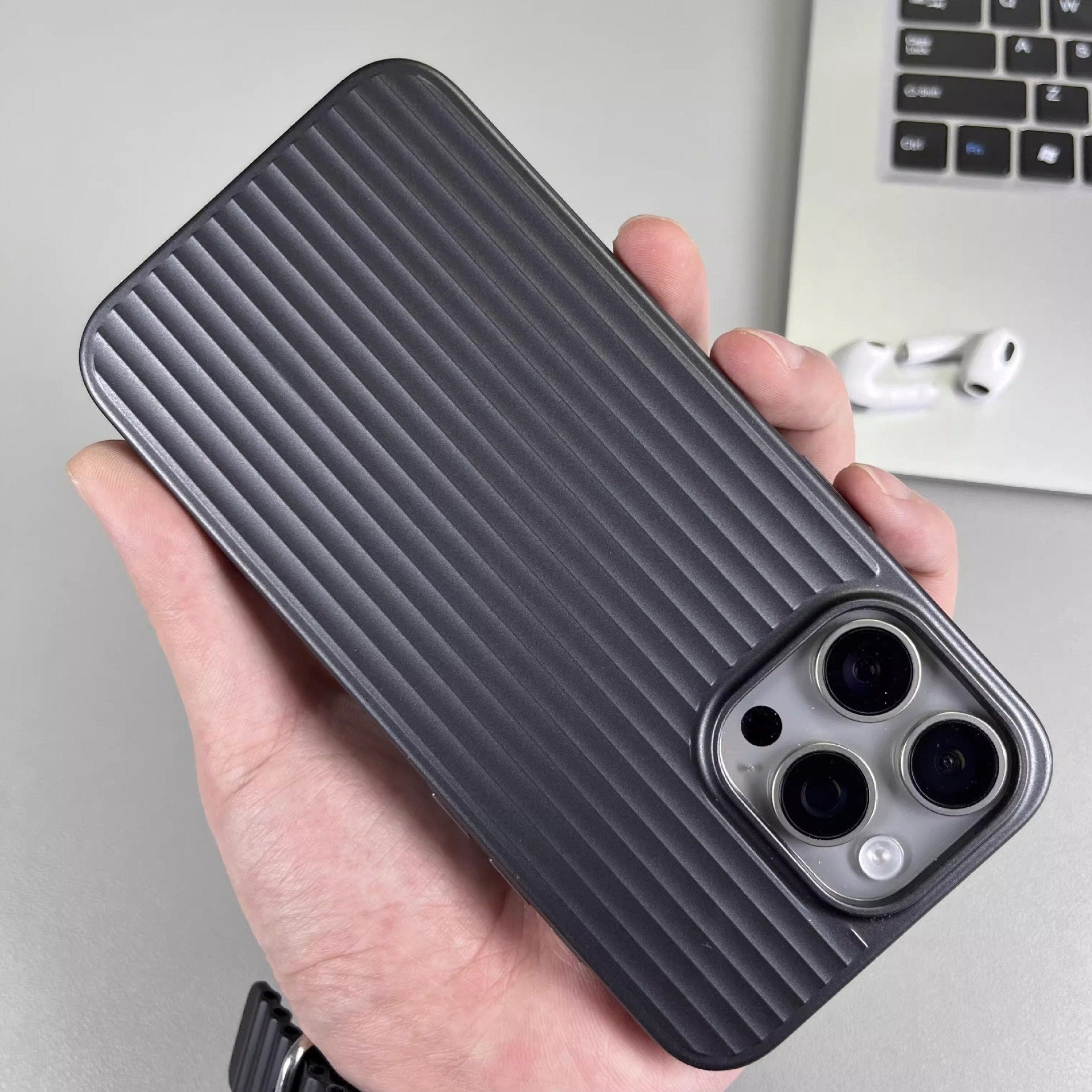 Corrugated Pattern Matte Plating Case - iPhone