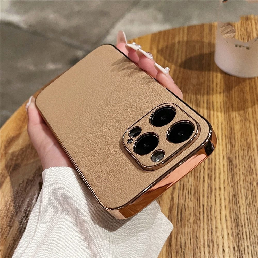 Funda para iPhone con laterales chapados y parte trasera de cuero 