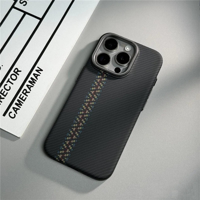 Funda para iPhone con diseño geométrico de carbono de Sophistico 