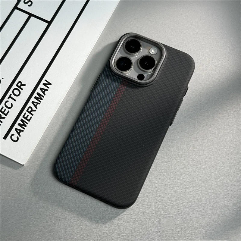 Funda para iPhone con diseño geométrico de carbono de Sophistico 