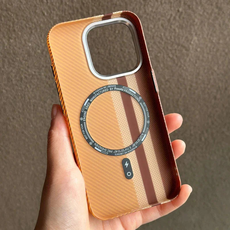 Funda para iPhone con estampado de fibra de carbono a rayas 