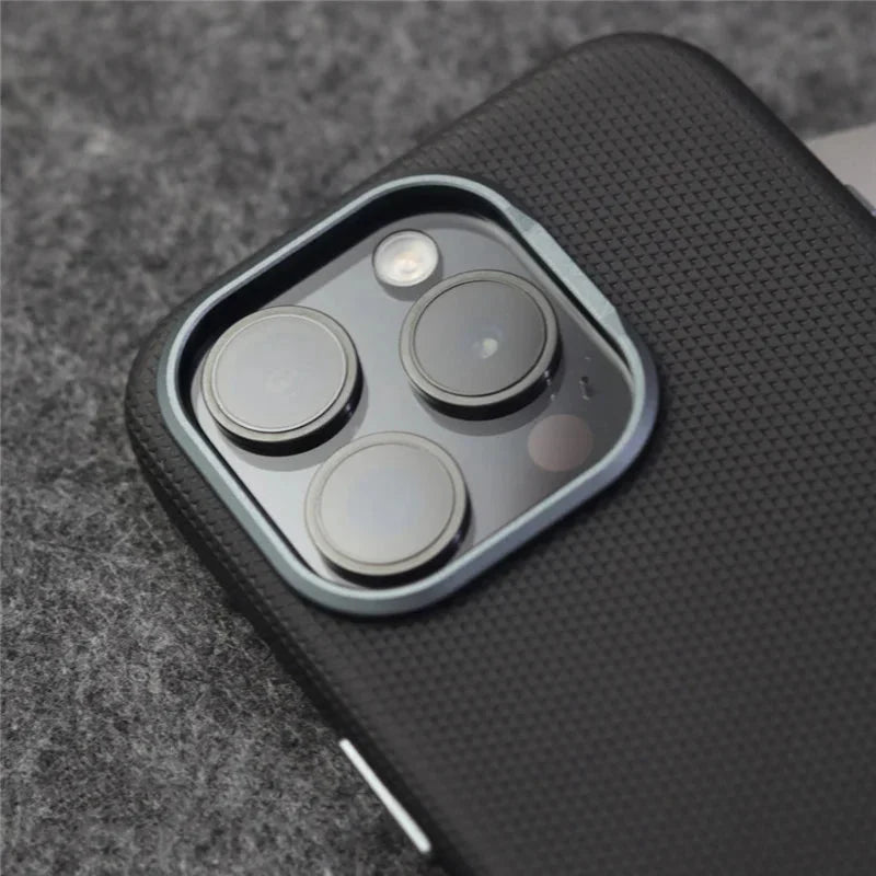 Funda para iPhone con micropuntos dobles sutiles 