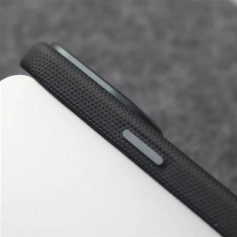 Funda para iPhone con micropuntos dobles sutiles 